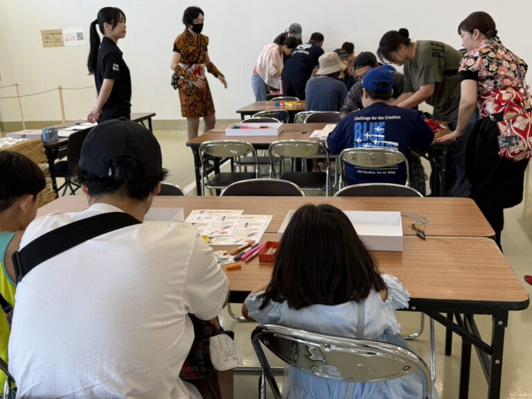 満席となった苦無づくり体験の工房